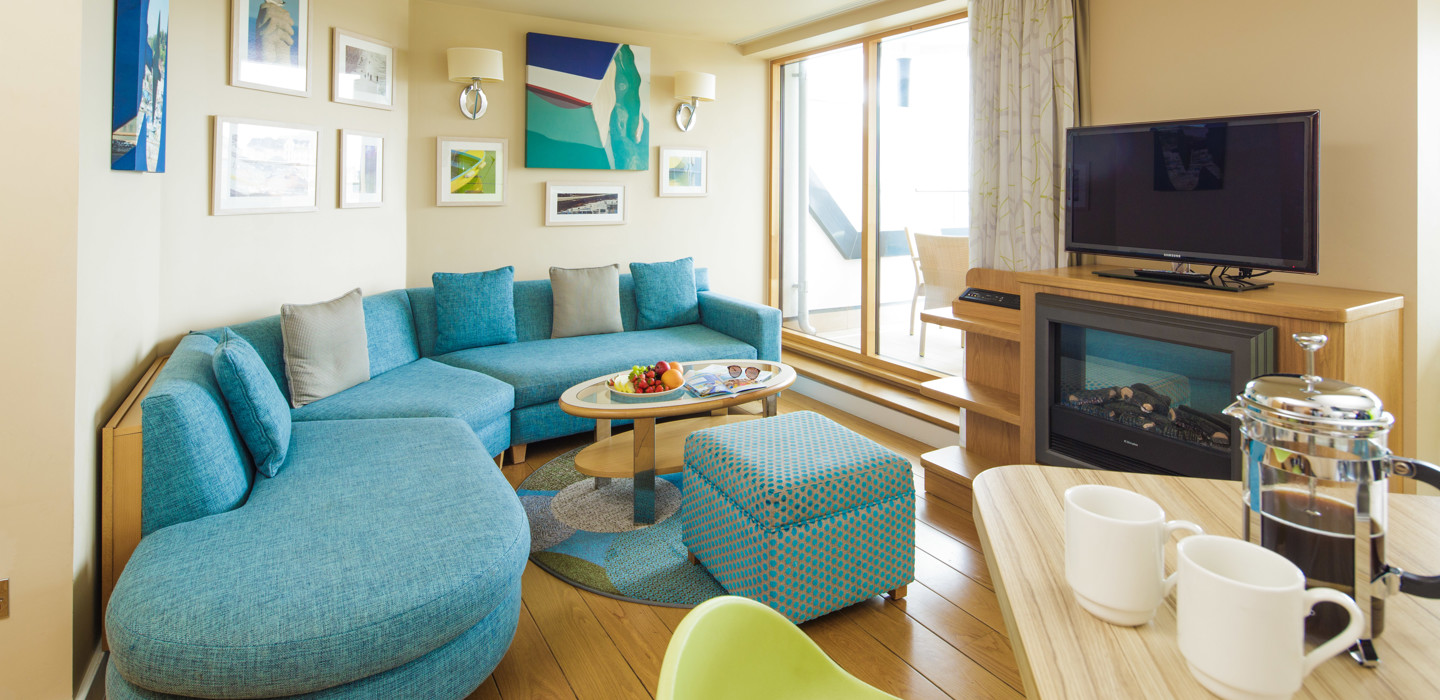 Merton Suites lounge and couch.