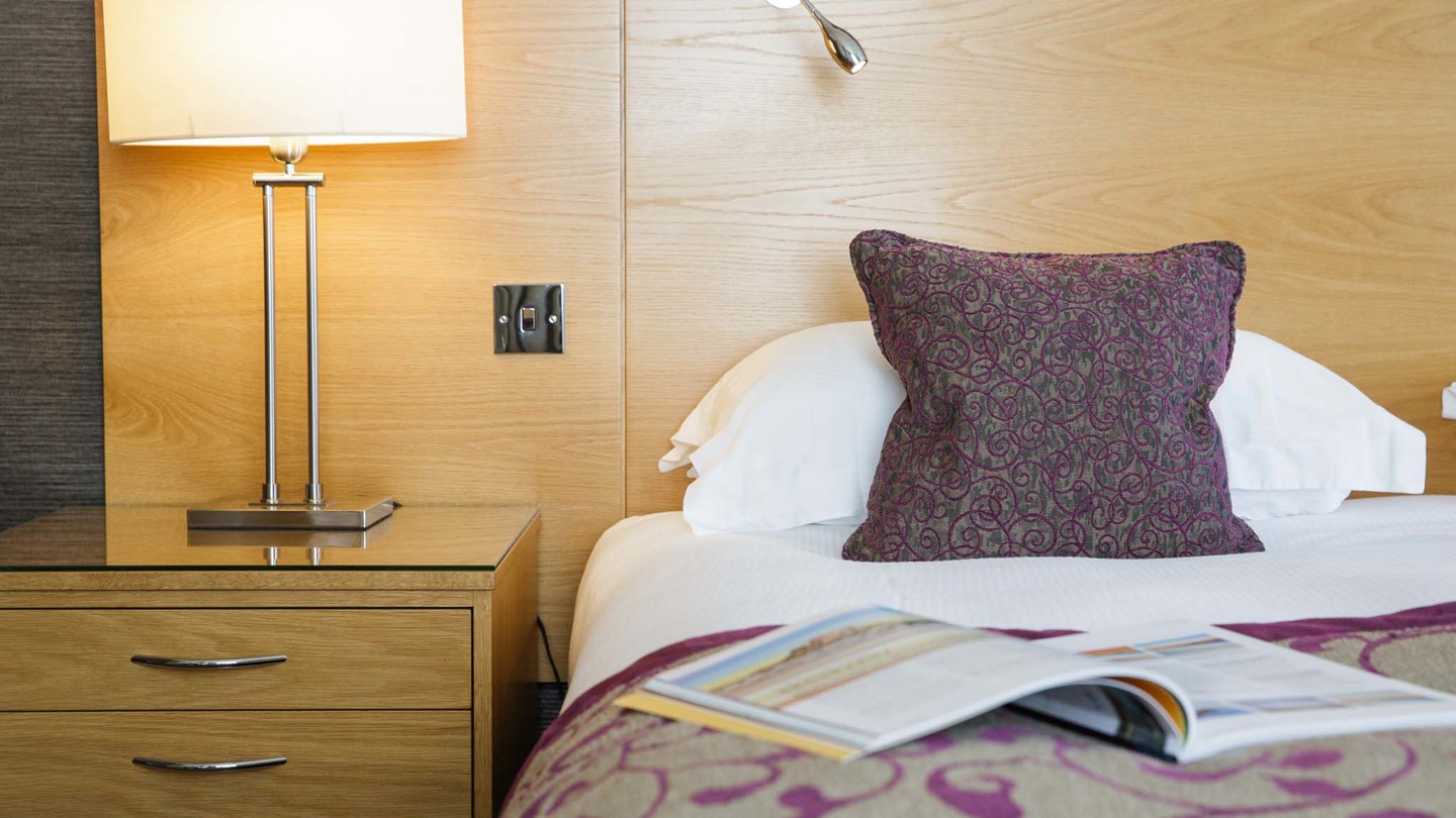 Superior Harbour View Room Detail 2